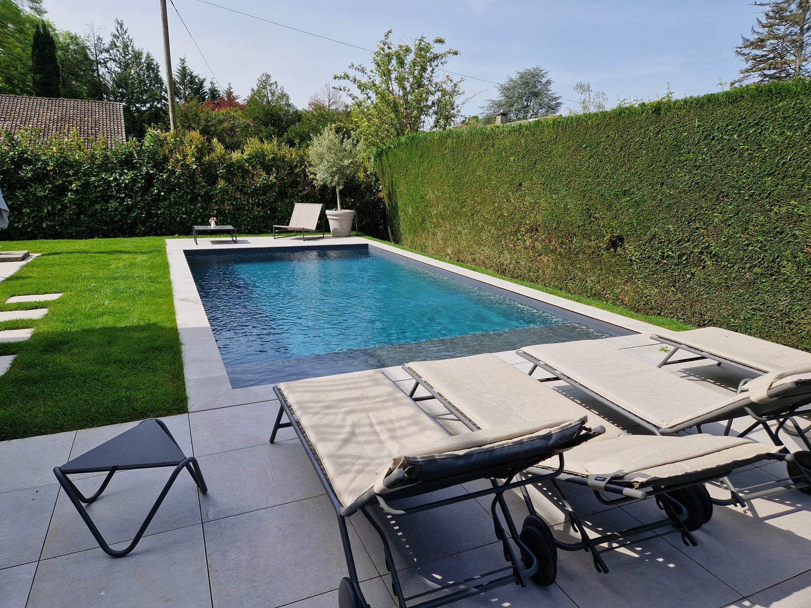 Piscine béton forme sur mesure